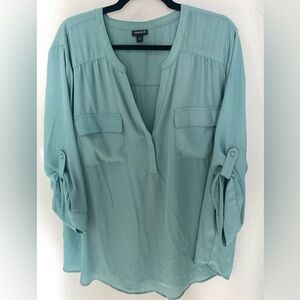 *CLOSING SHOP MUST GO*Torrid blouse